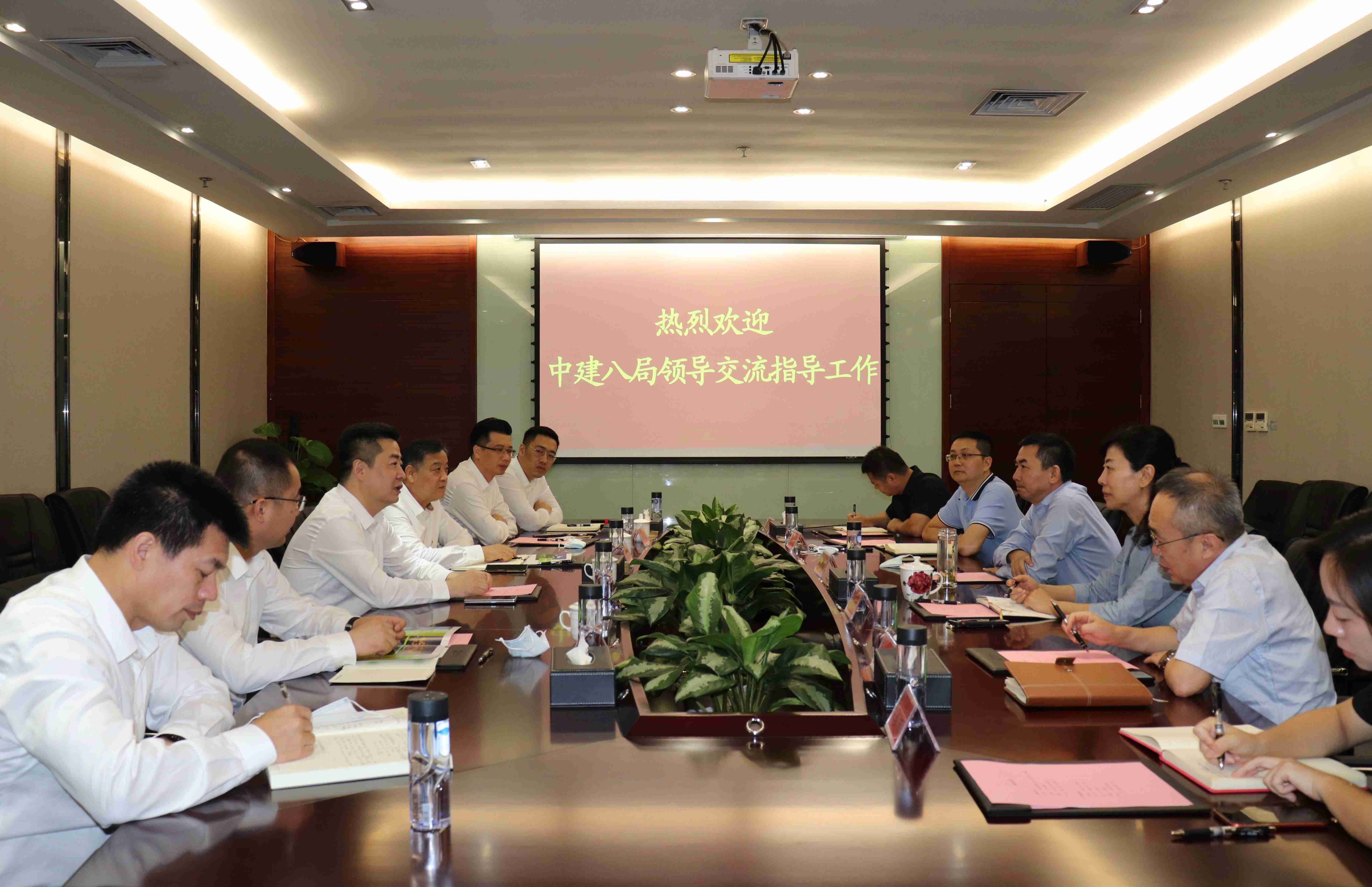 中國(guó)建筑第八工程局領(lǐng)導(dǎo)到訪綠色動(dòng)力